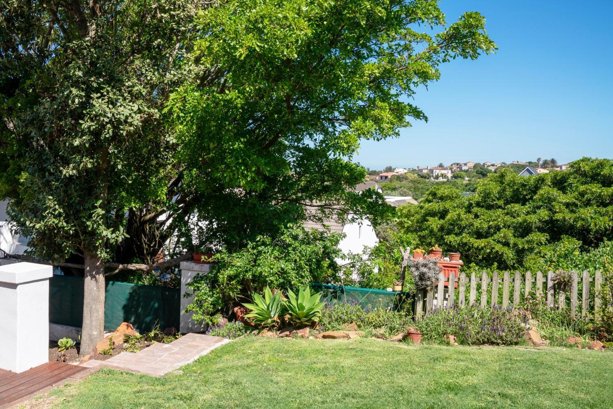 Cycads On Sea Guest House St Francis Bay Exterior photo