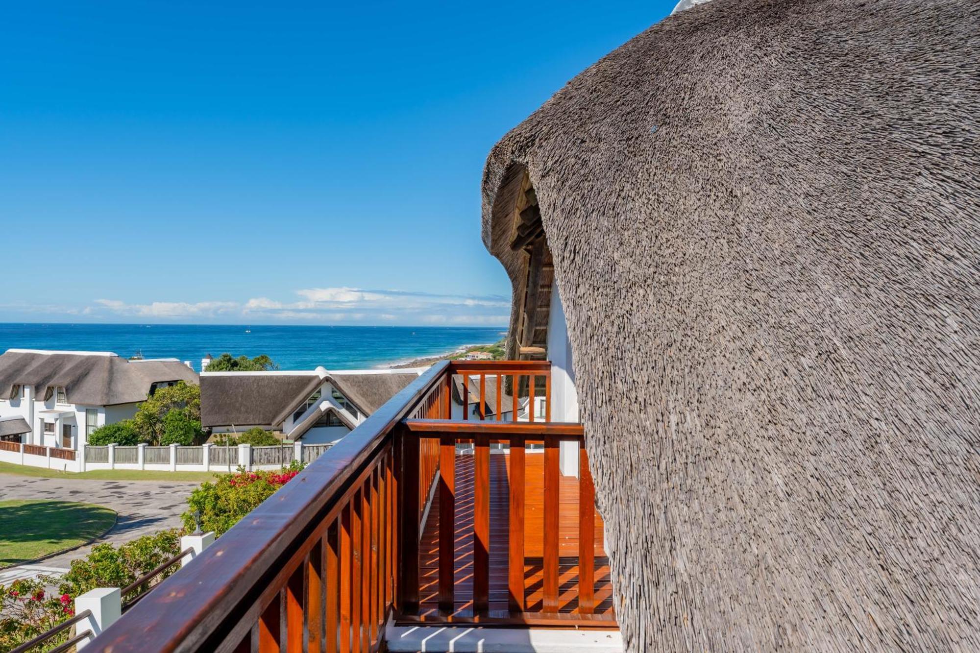 Cycads On Sea Guest House St Francis Bay Exterior photo