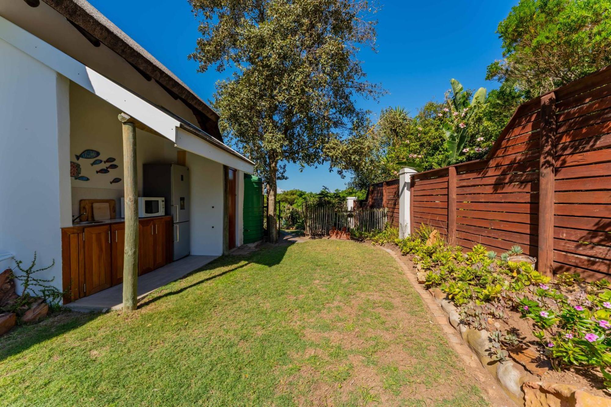 Cycads On Sea Guest House St Francis Bay Exterior photo
